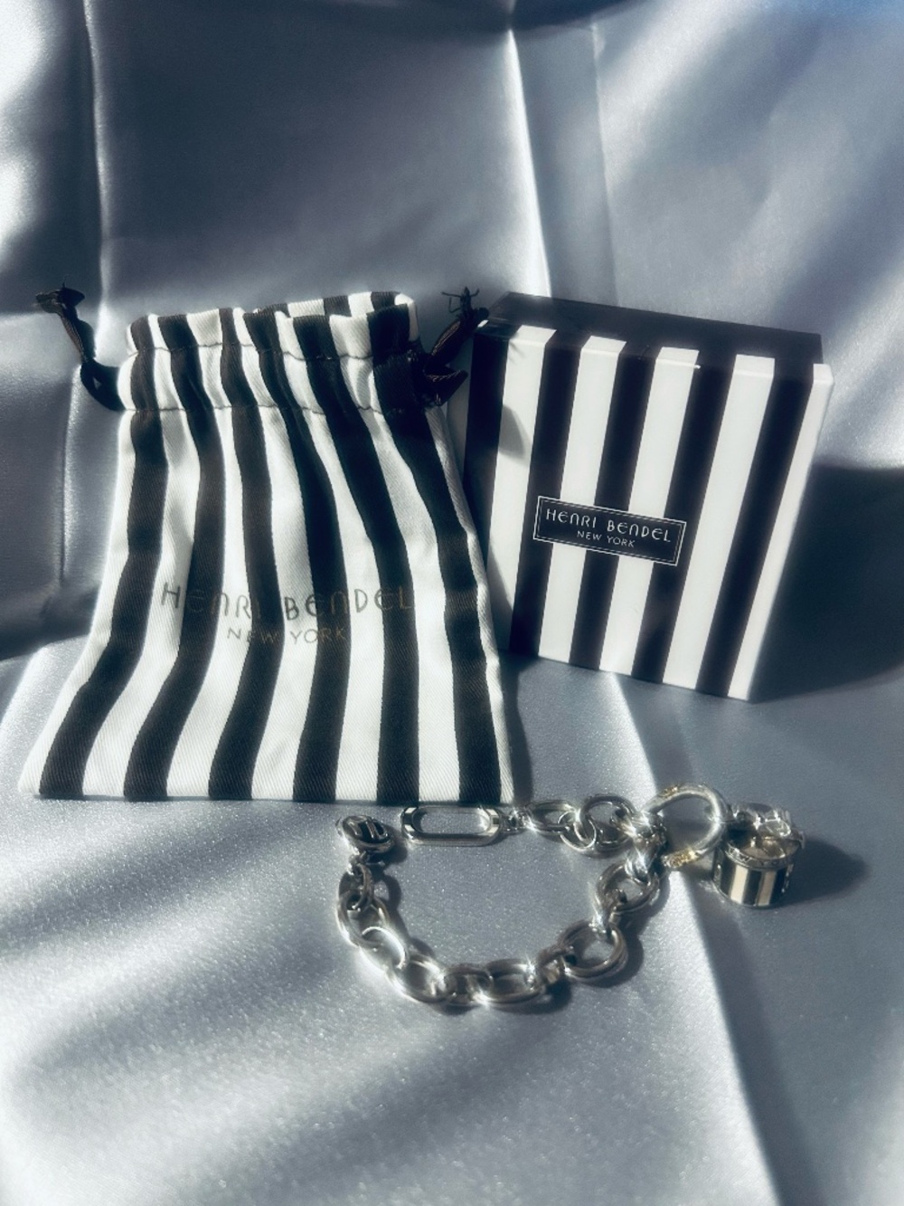 Henri Bendel Hat Box Bracelet (Vintage)